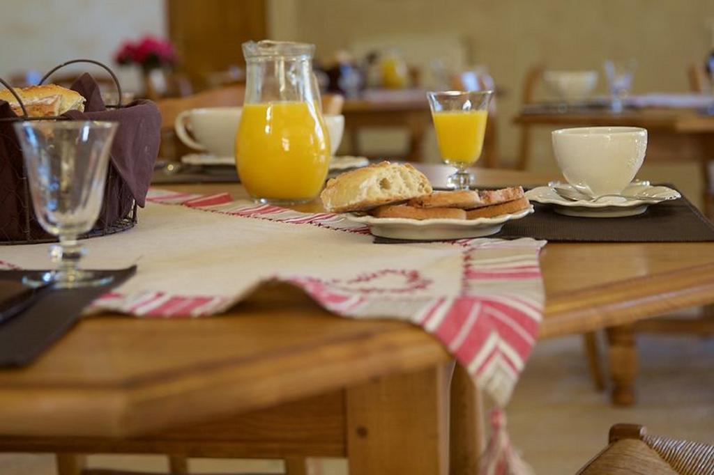 Bed and Breakfast La Grange De Boulaines Méru Esterno foto